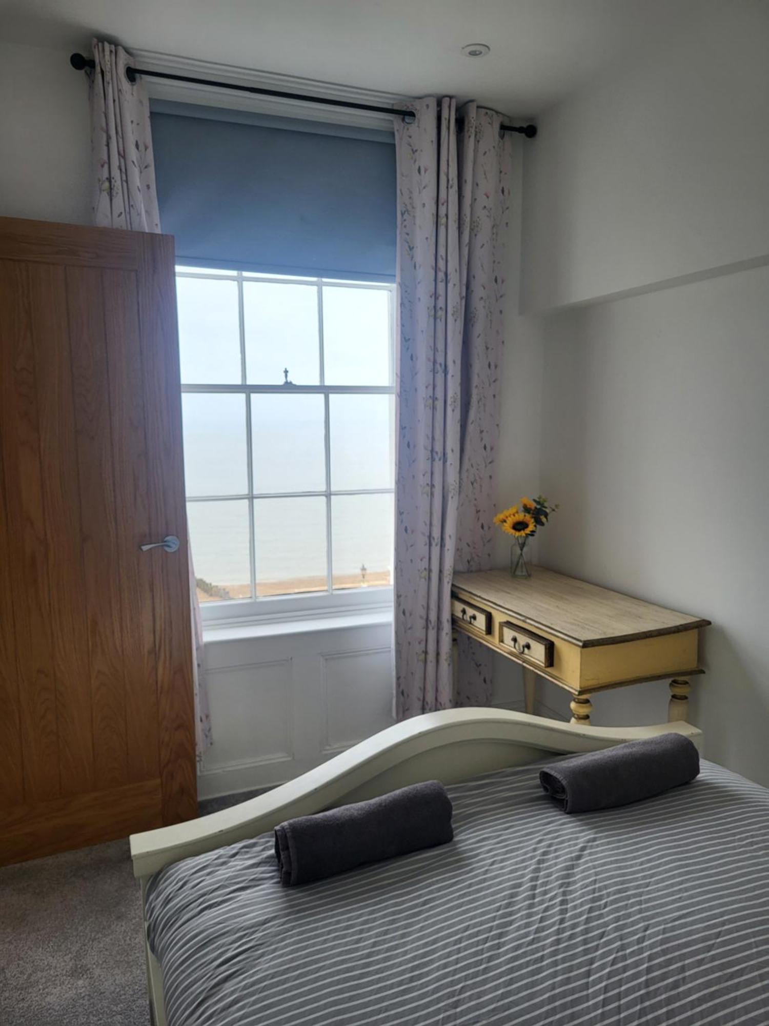 Herne Bay Seaside Escape Exterior photo